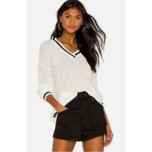 Superdown x Revolve Sweater Long Sleeve V Neck Knit White Black M